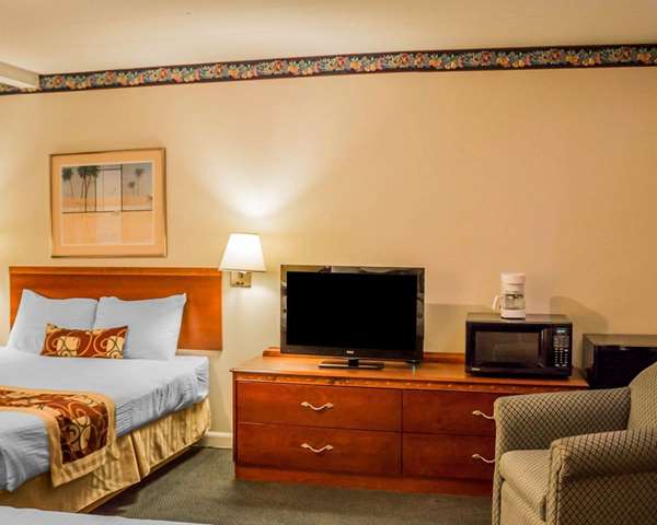 Suite - Rodeway Inn Kalkaska