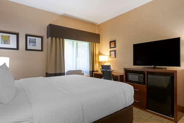  - Comfort Inn & Suites Jackson