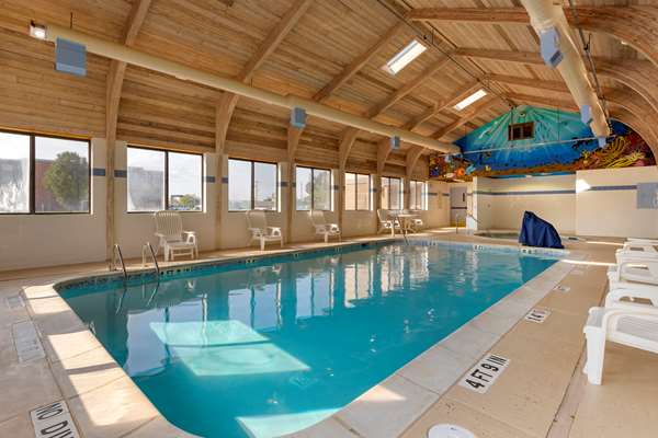 Pool - Comfort Inn & Suites Jackson