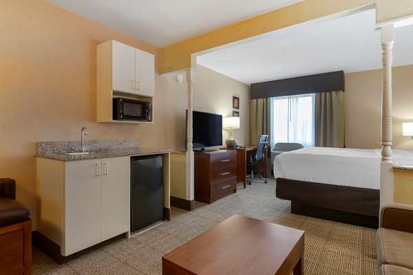 Suite - Comfort Inn & Suites Jackson