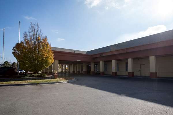 Exterior view - Clarion Hotel Detroit Metro Airport Romulus