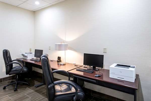 Conference Area - Clarion Hotel Detroit Metro Airport Romulus