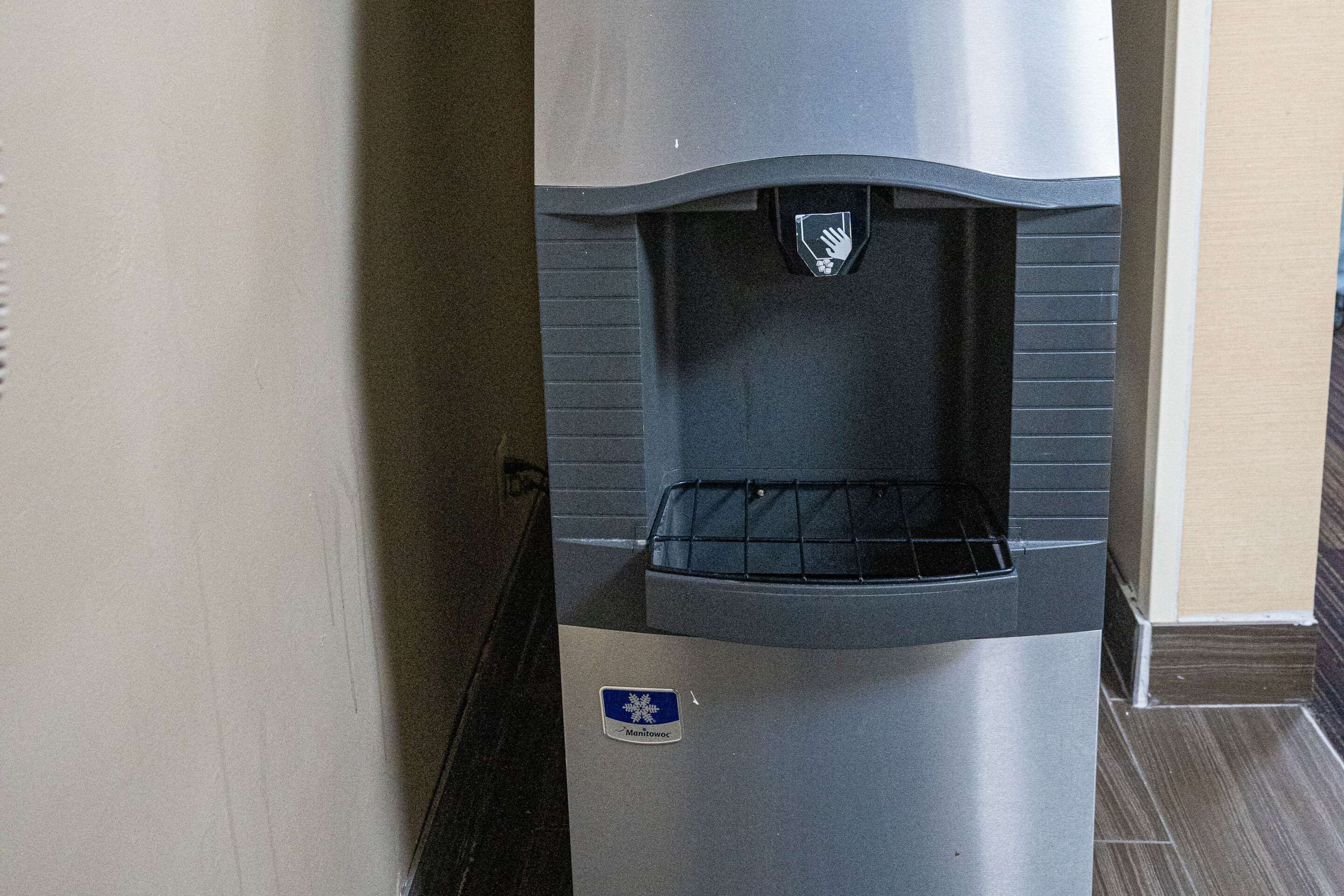 Property Amenity | Clarion Hotel Detroit Metro Airport
