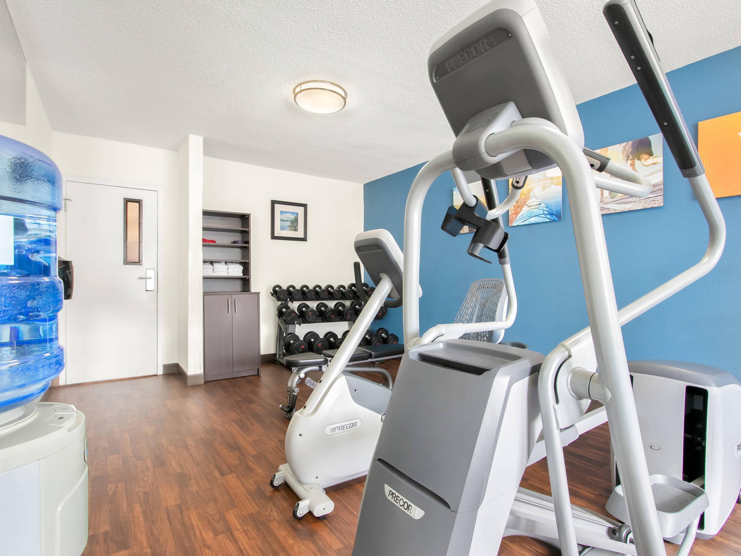 Fitness center | Comfort Inn Downtown Detroit