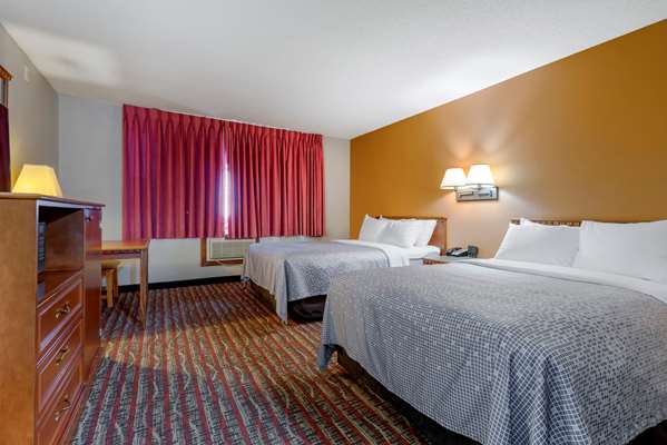  - Econo Lodge Lakeside Marquette