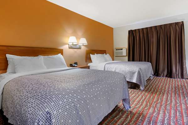  - Econo Lodge Lakeside Marquette