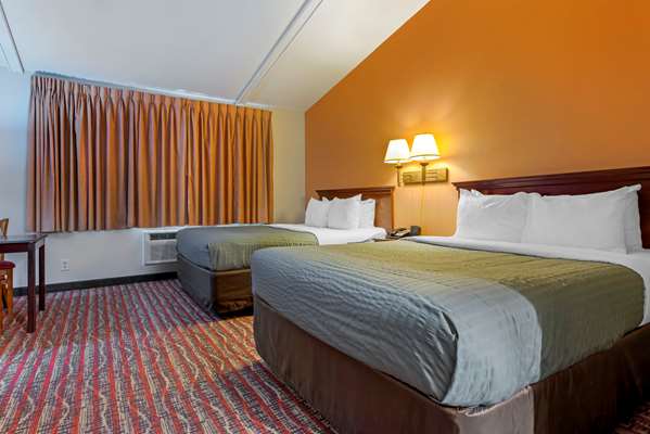  - Econo Lodge Lakeside Marquette