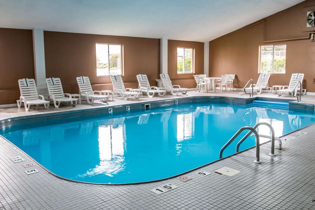 COUNTRY INN AND SUITES BATTLE CREEK, photo 6