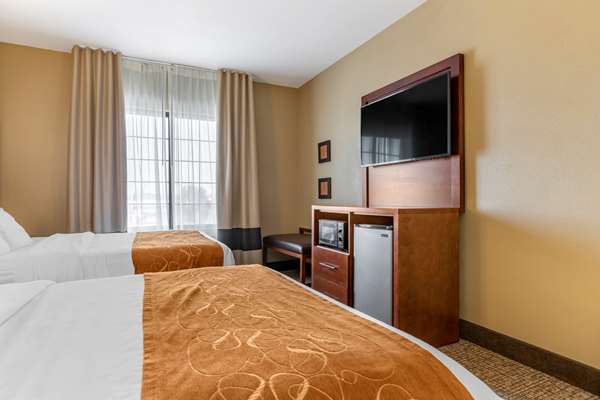 Suite - Comfort Suites South Grand Rapids