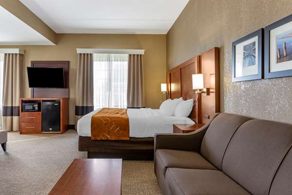  - Comfort Suites South Grand Rapids