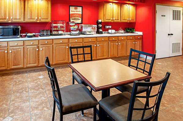 Amenities - Econo Lodge on the Bay Menominee