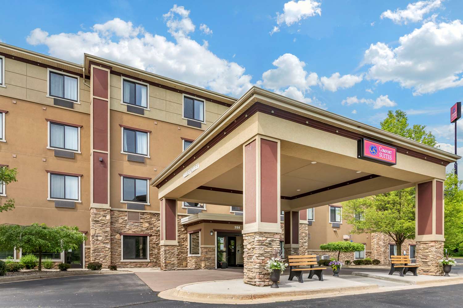 Comfort Suites Comstock Park, MI See Discounts