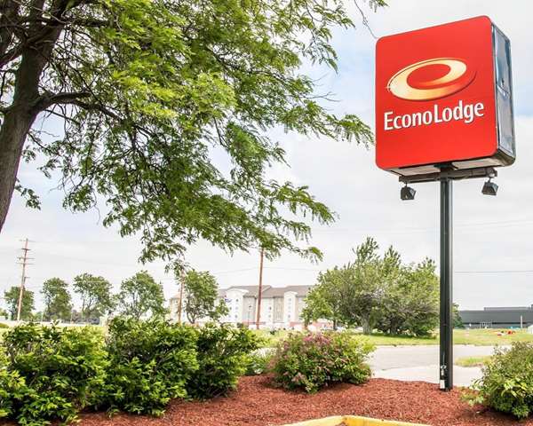 Exterior view - Econo Lodge Kalamazoo - I-94, Exit 80