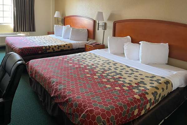  - Econo Lodge Kalamazoo - I-94, Exit 80