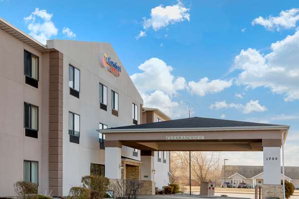 Exterior view - Comfort Suites South Haven