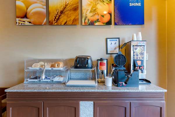 Amenities - Comfort Suites South Haven