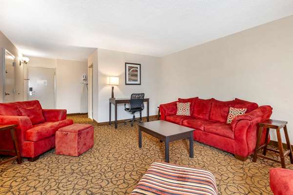Suite - Quality Inn & Suites Escanaba