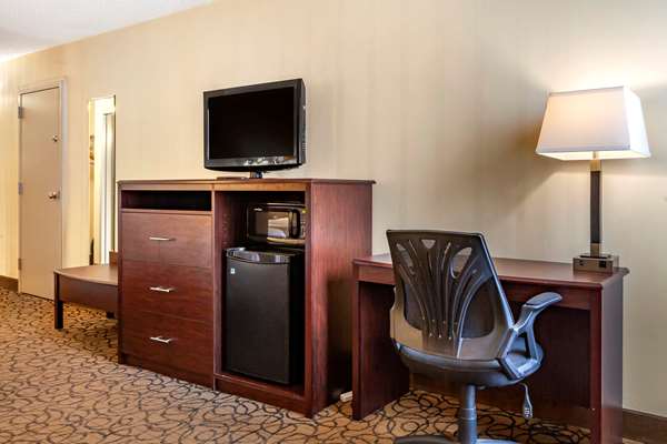 Suite - Quality Inn & Suites Escanaba