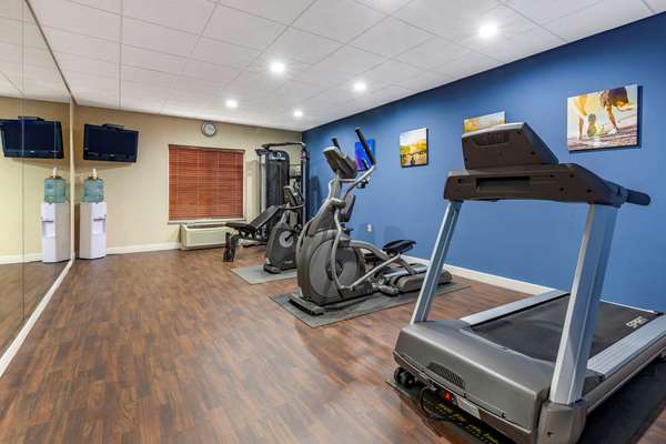 Fitness/ Exercise Room - Comfort Suites Escanaba