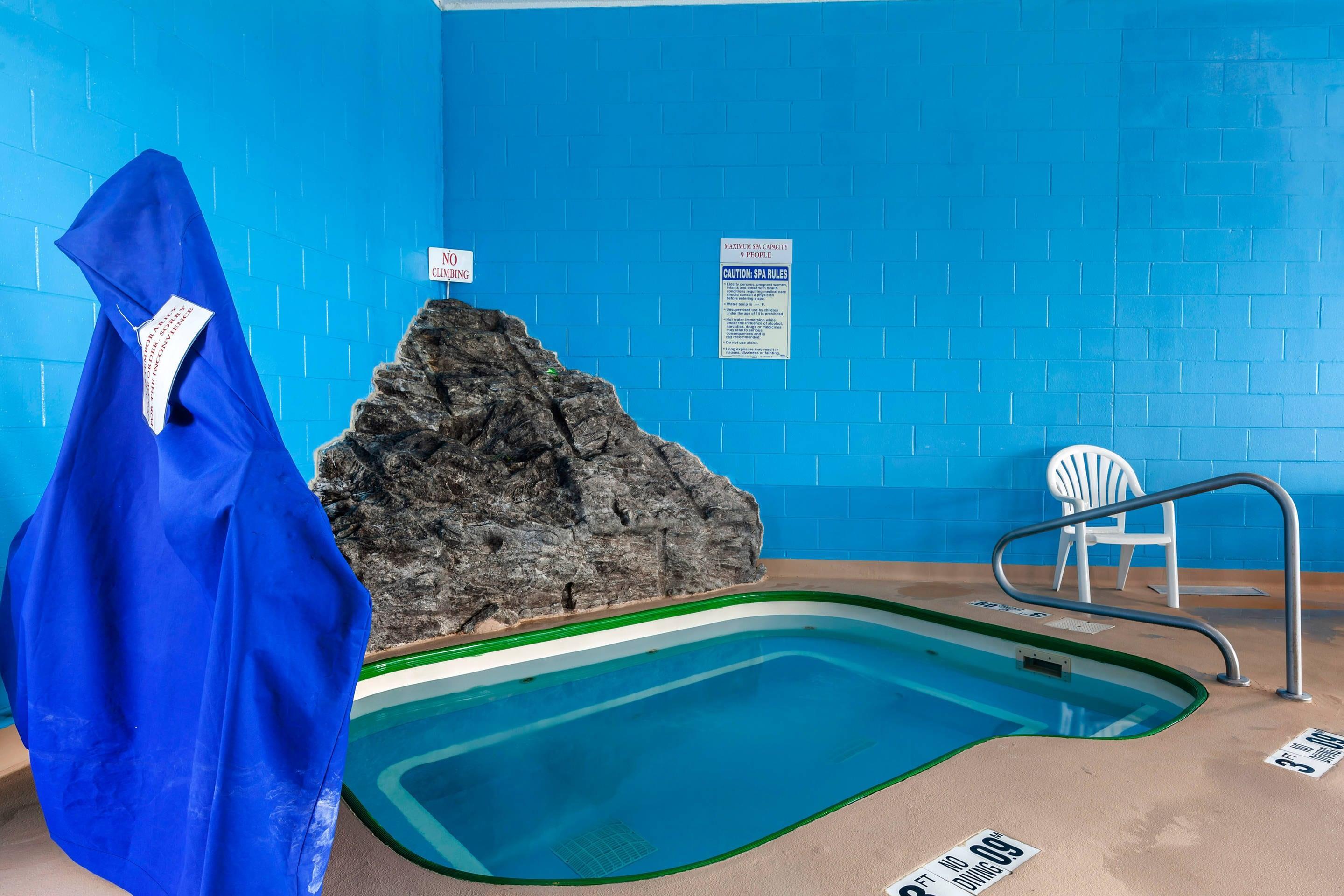 Indoor pool | Comfort Suites Escanaba