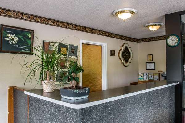  - Econo Lodge Paw Paw