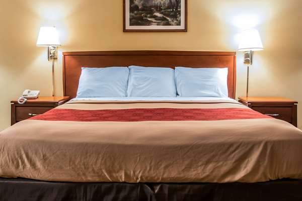  - Econo Lodge Paw Paw