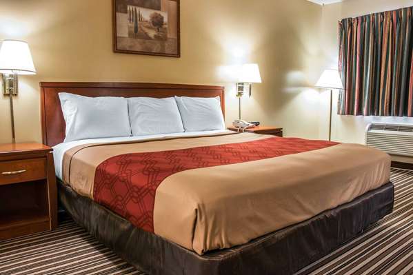  - Econo Lodge Paw Paw