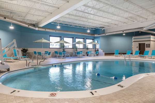 Pool - Comfort Inn Bay City