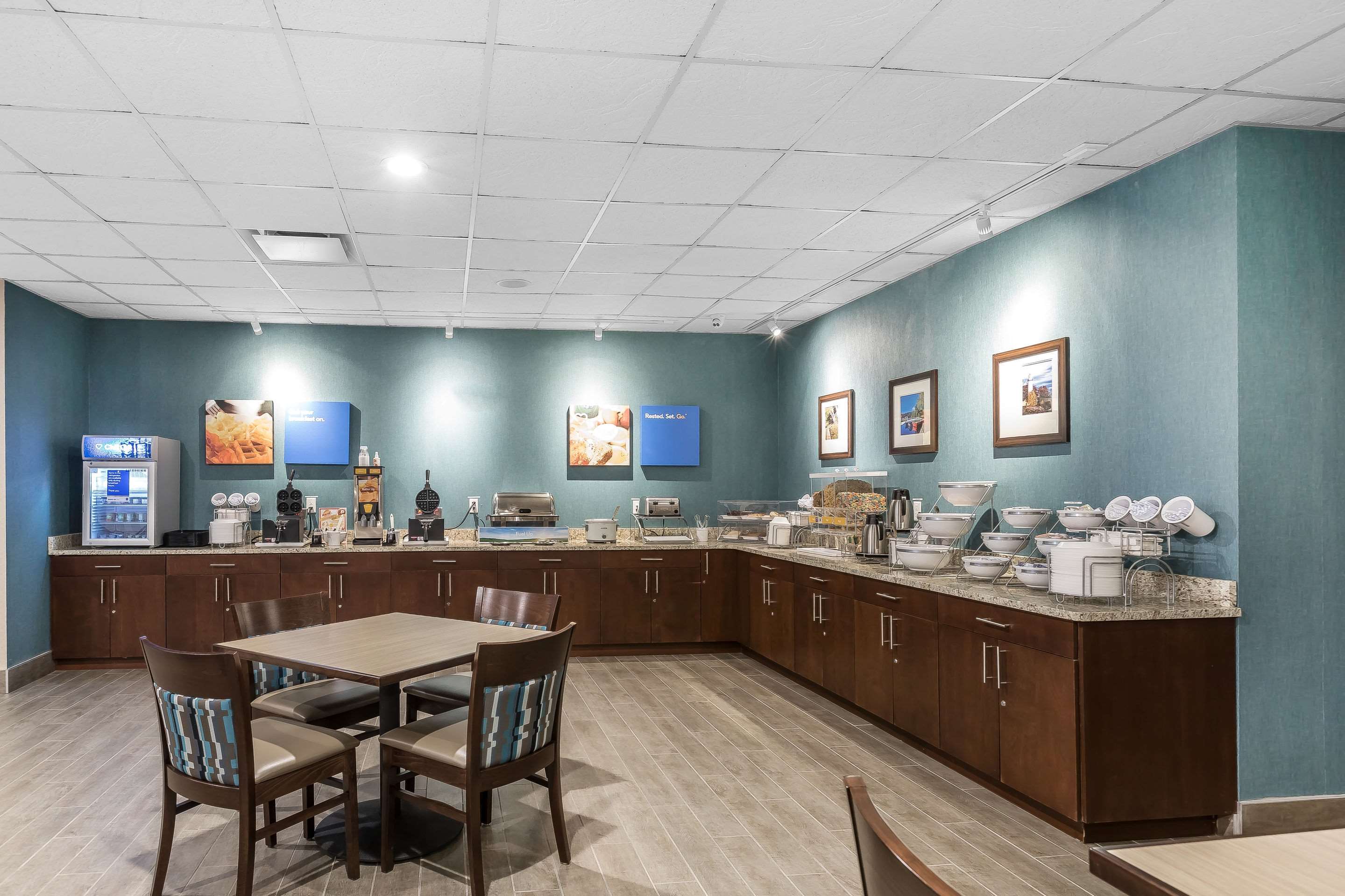 Breakfast area
