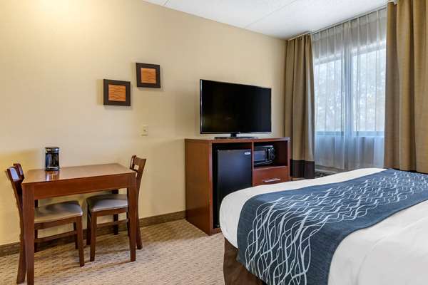  - Comfort Inn Warren