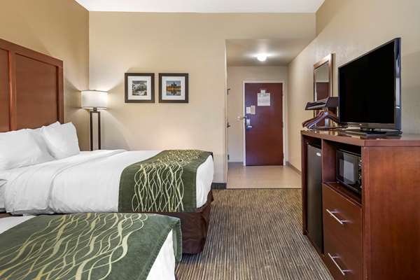  - Comfort Inn Warren