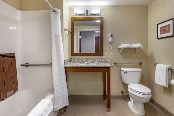  - Comfort Inn Warren