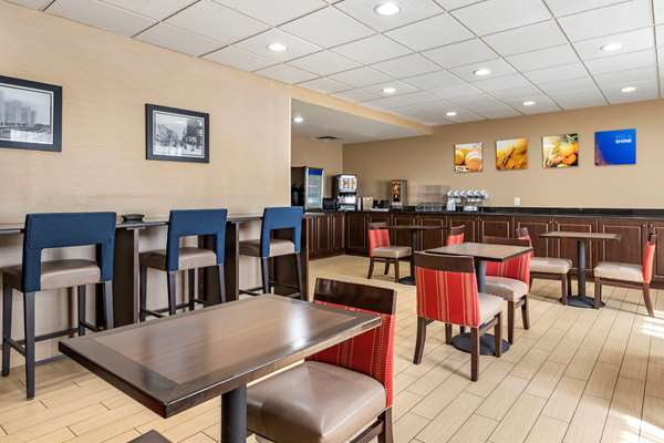 Amenities - Comfort Inn Warren