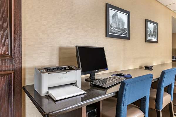 Conference Area - Comfort Inn Warren