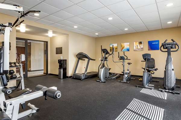Fitness/ Exercise Room - Comfort Inn Warren