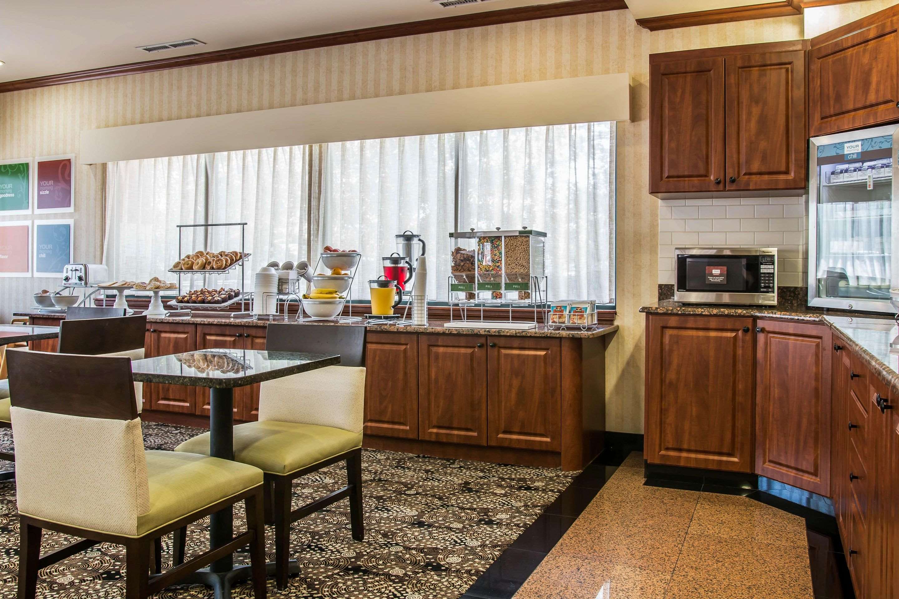 Spacious breakfast area | Comfort Suites Canton
