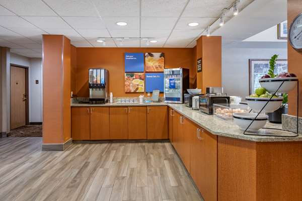 Amenities - Comfort Inn Okemos