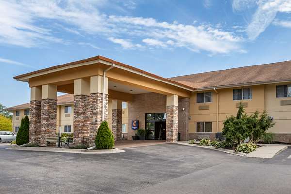 Exterior view - Comfort Inn Okemos