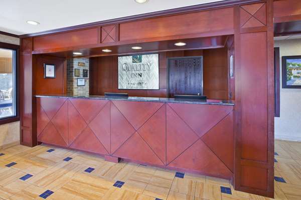  - Quality Inn Marshall