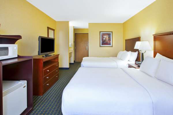  - Quality Inn Marshall