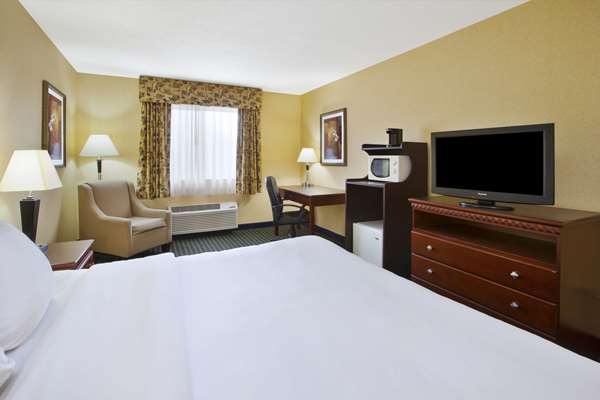  - Quality Inn Marshall