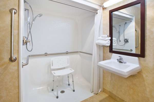  - Quality Inn Marshall