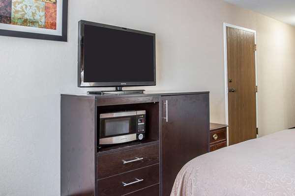  - Quality Inn Byron Center Grand Rapids