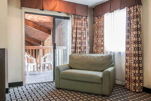 Suite - Quality Inn Byron Center Grand Rapids