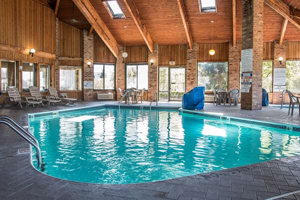 Pool - Quality Inn Byron Center Grand Rapids