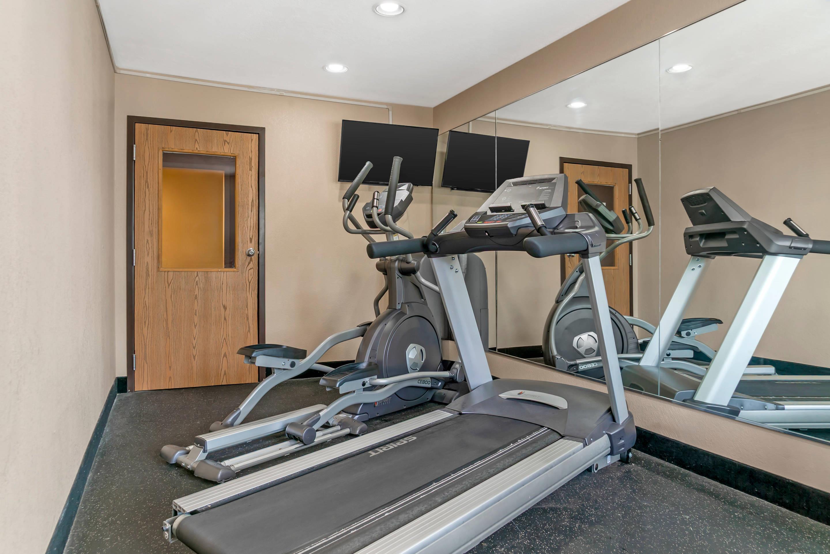 Fitness center | Quality Inn Grand Rapids South-Byron Center