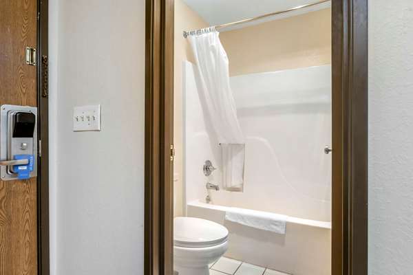 Suite - Rodeway Inn Coopersville