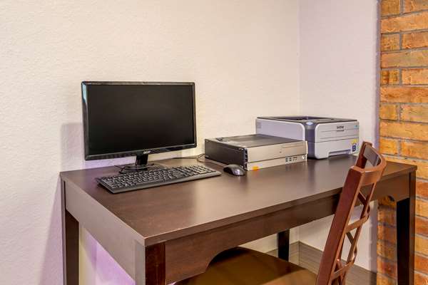 Conference Area - Rodeway Inn Coopersville