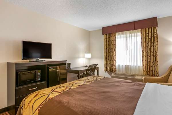  - Rodeway Inn Coopersville