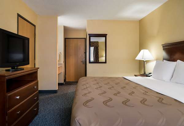  - Quality Inn Grand Blanc - I-75, Exit 108